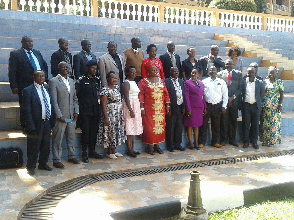 uganda-inception-workshop-group-photo